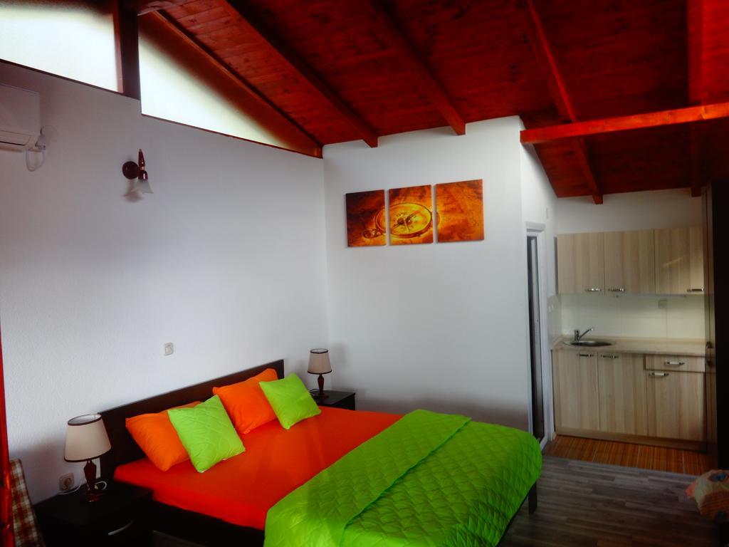 Karali Apartments Lagadin Exterior photo
