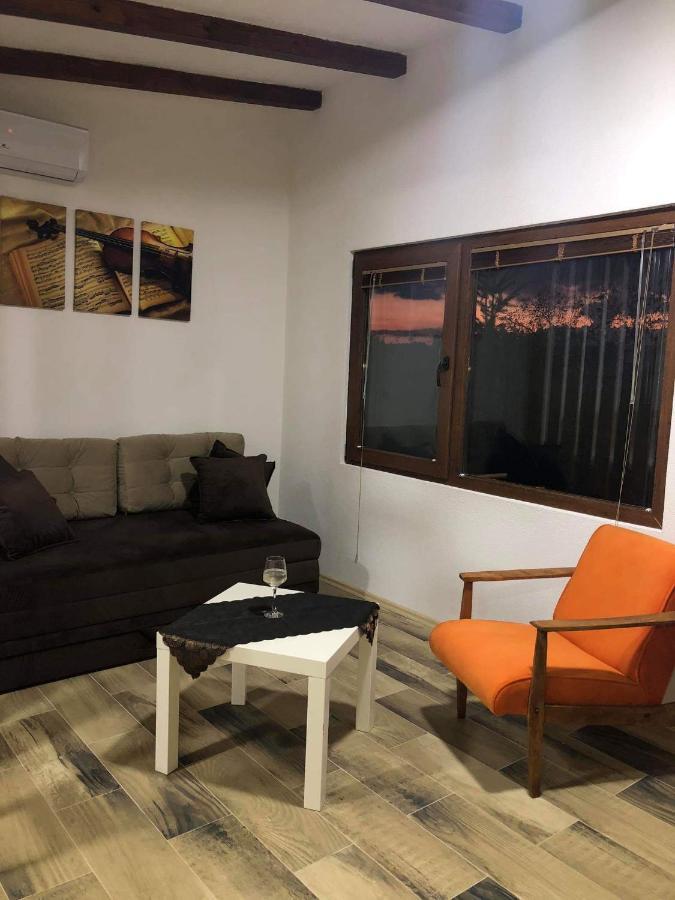 Karali Apartments Lagadin Exterior photo
