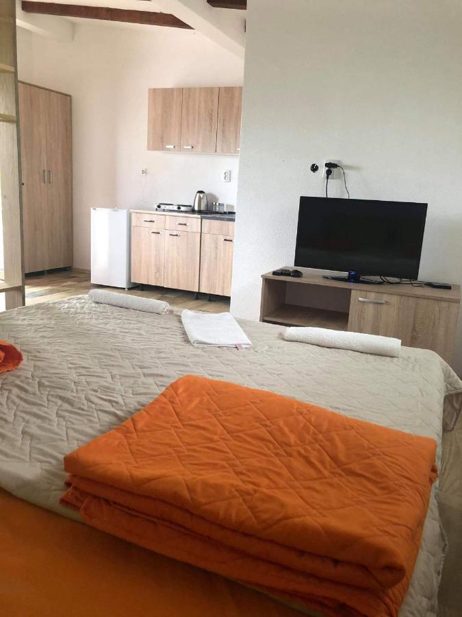 Karali Apartments Lagadin Exterior photo